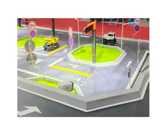 可移動式車路協(xié)同實(shí)訓(xùn)平臺